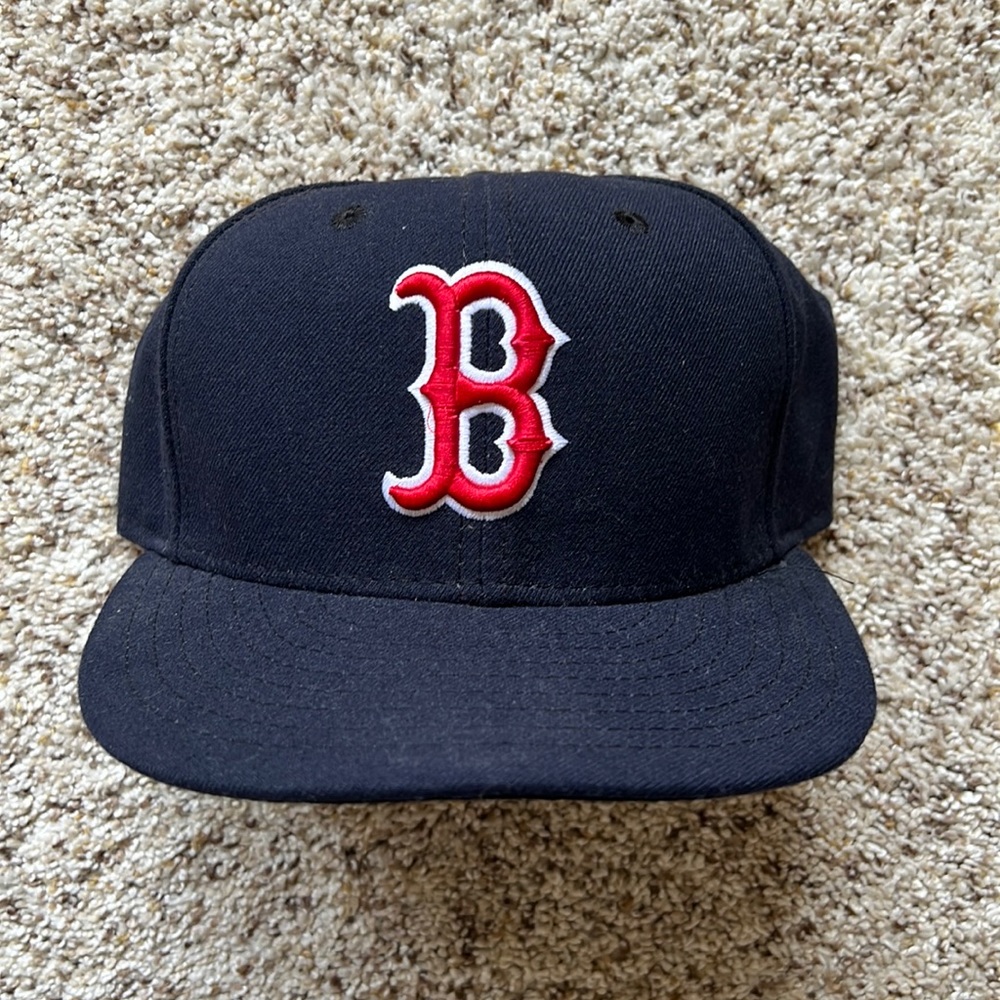Boston Red Sox New Era 59Fifty 7 1/8 Fitted Hat Barely Worn